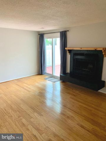 2438 RIDGEHAMPTON CT, Reston, VA 20191