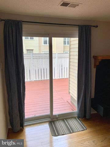 2438 RIDGEHAMPTON CT, Reston, VA 20191
