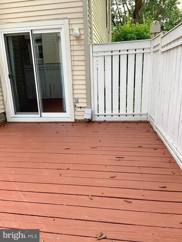 2438 RIDGEHAMPTON CT, Reston, VA 20191
