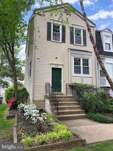 2438 RIDGEHAMPTON CT, Reston, VA 20191