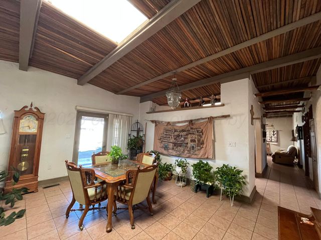 911 S Main Street, Childress, TX 79201