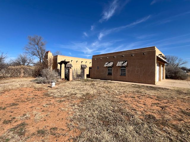 911 S Main Street, Childress, TX 79201