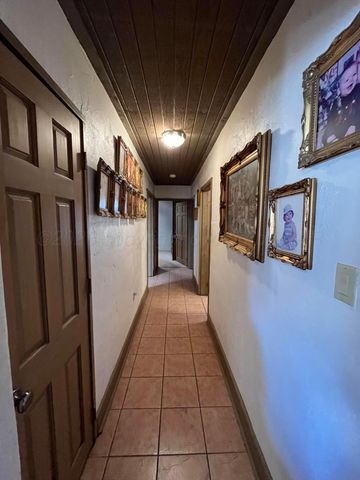 911 S Main Street, Childress, TX 79201