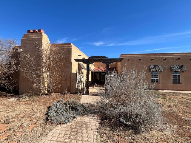 911 S Main Street, Childress, TX 79201