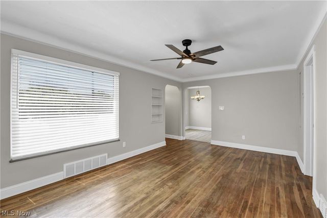 6214 Snow Road, Parma, OH 44129