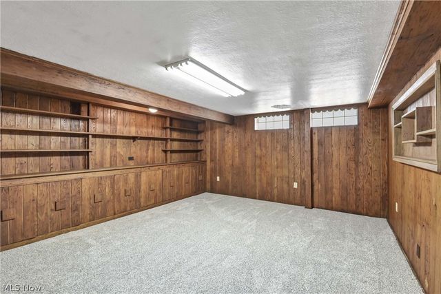 6214 Snow Road, Parma, OH 44129