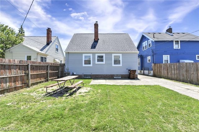 6214 Snow Road, Parma, OH 44129