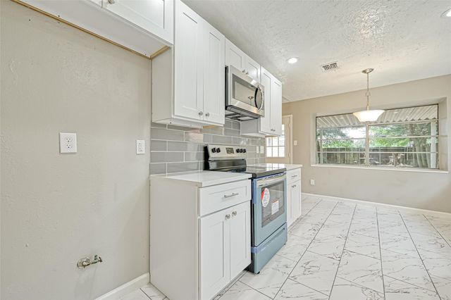 3527 Acorn Springs Lane, Spring, TX 77389