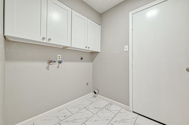 3527 Acorn Springs Lane, Spring, TX 77389