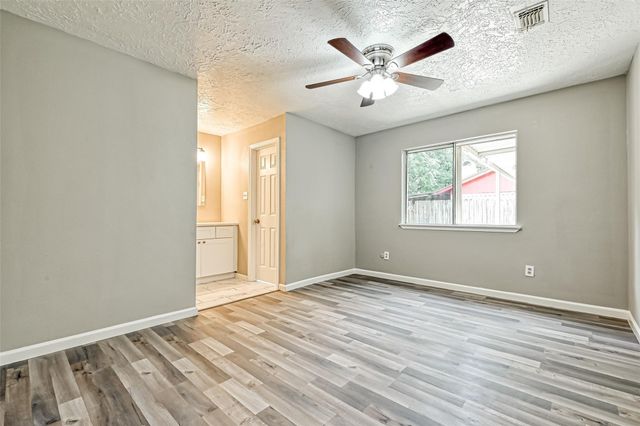 3527 Acorn Springs Lane, Spring, TX 77389