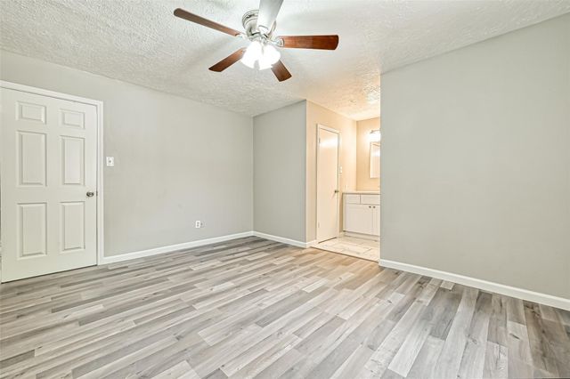 3527 Acorn Springs Lane, Spring, TX 77389