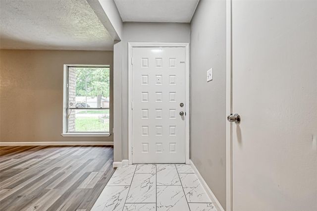 3527 Acorn Springs Lane, Spring, TX 77389