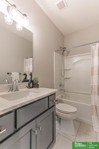 18311 Patrick Avenue, Elkhorn, NE 68022