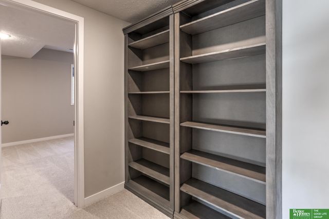 18311 Patrick Avenue, Elkhorn, NE 68022