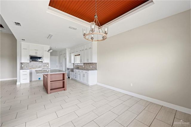 1715 N Chapel Hill, Edinburg, TX 78541
