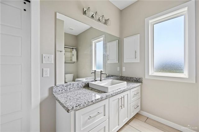 1715 N Chapel Hill, Edinburg, TX 78541