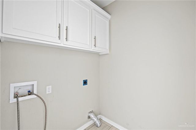 1715 N Chapel Hill, Edinburg, TX 78541