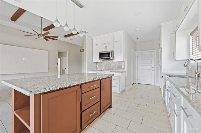 1715 N Chapel Hill, Edinburg, TX 78541