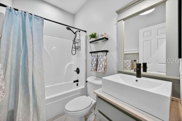 51 E Morgan Ct, Hilton Head Island, SC 29926