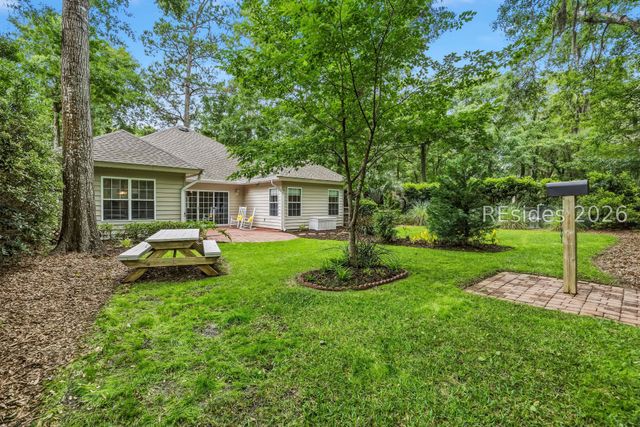 51 E Morgan Ct, Hilton Head Island, SC 29926