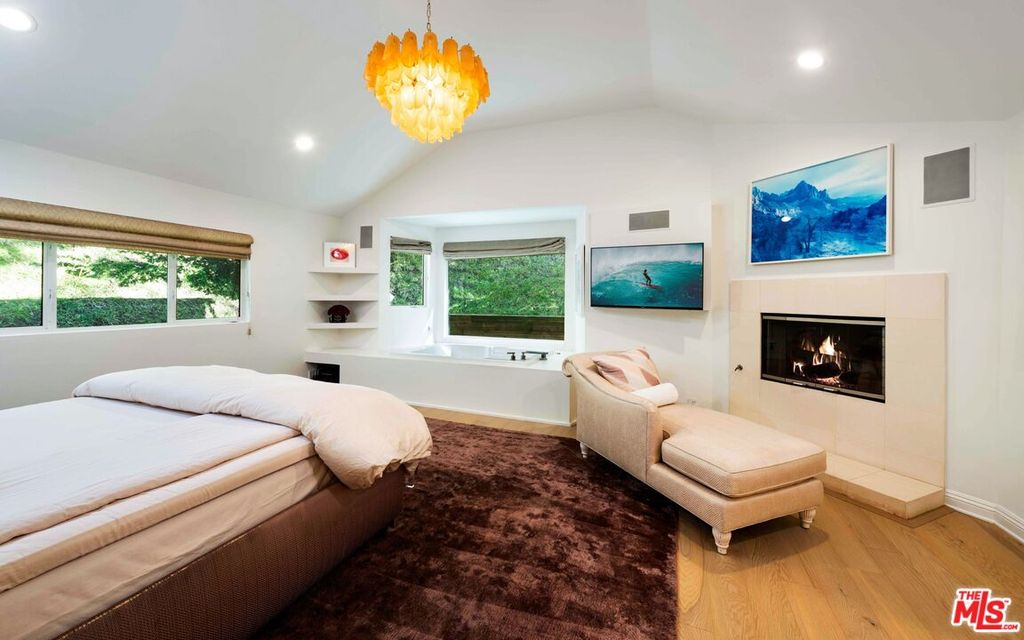 Image 10 of property listing at 2748 Ellison Dr, Beverly Hills, CA 90210