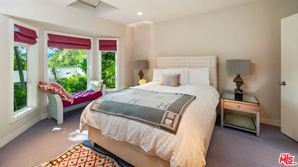 Image 15 of property listing at 2748 Ellison Dr, Beverly Hills, CA 90210