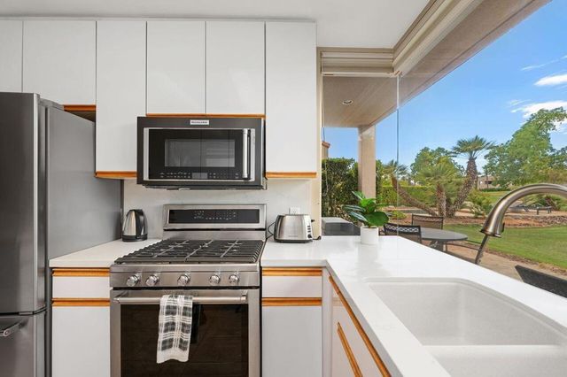 20 Pebble Beach Drive, Rancho Mirage, CA 92270