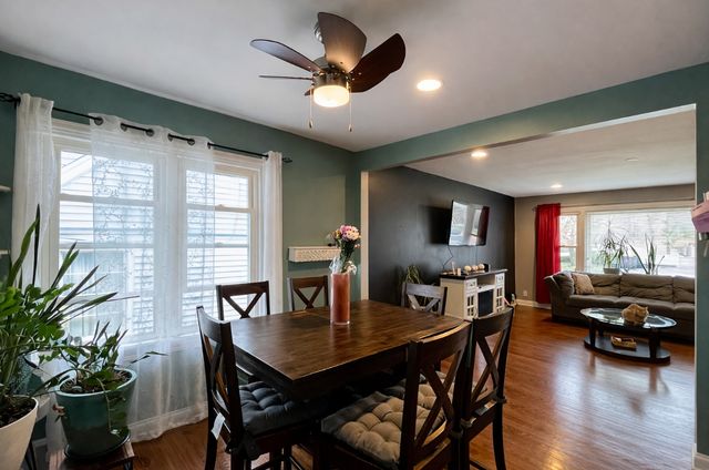 8009 Lavergne Avenue, Burbank, IL 60459