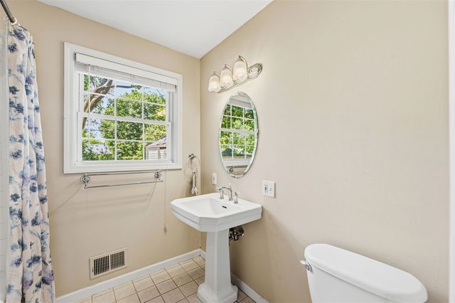 63 N 31st Street, Battle Creek, MI 49015