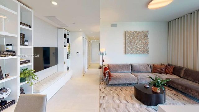 2000 Metropica Way 1701, Sunrise, FL 33323