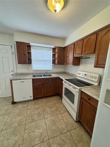 5693 TULIP AVENUE, Orlando, FL 32839