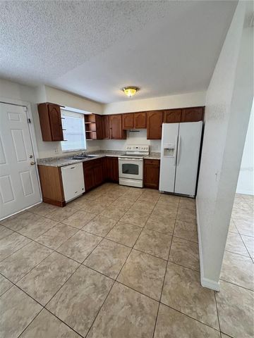 5693 TULIP AVENUE, Orlando, FL 32839