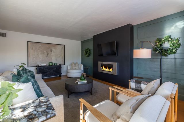 315 W EDGEMONT Avenue, Phoenix, AZ 85003