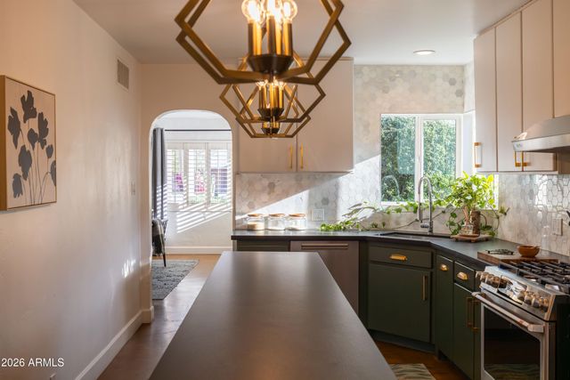 315 W EDGEMONT Avenue, Phoenix, AZ 85003