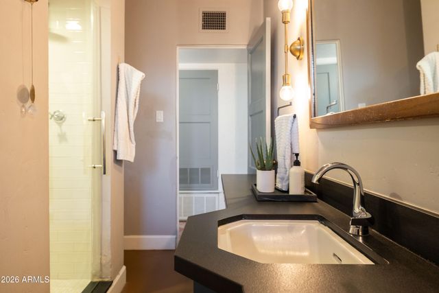 315 W EDGEMONT Avenue, Phoenix, AZ 85003