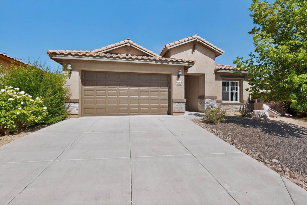 328 Paseo Vista Loop NE, Rio Rancho, NM 87124
