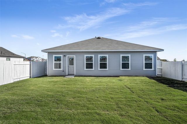 311 Chesterfield DR, Kyle, TX 78640