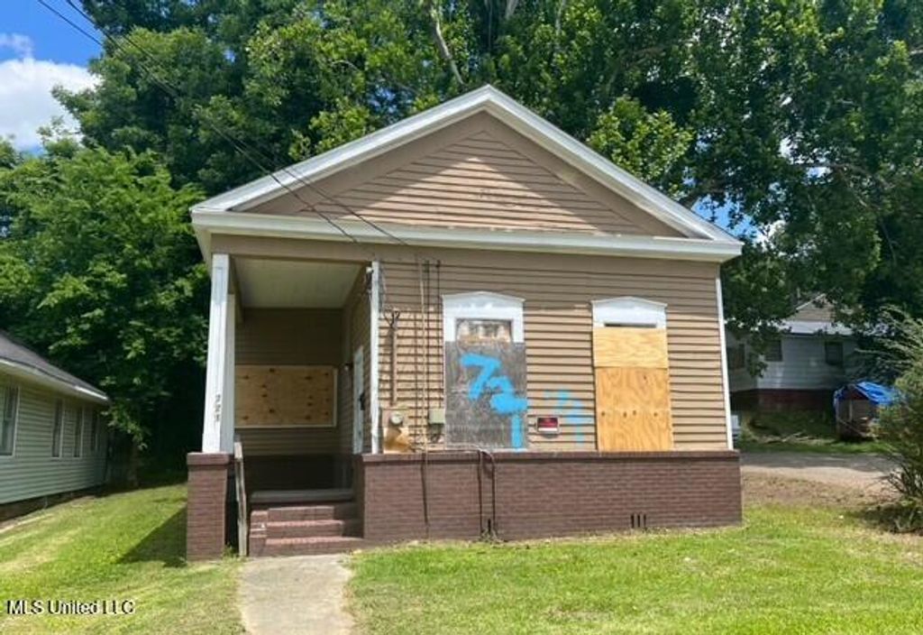 721 Adams Street, Vicksburg, MS 39183