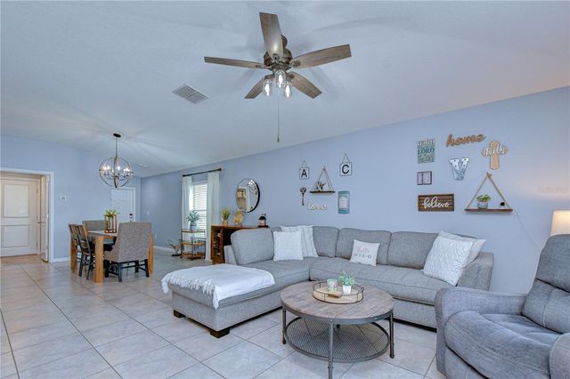 6820 HAZELNUT SPICE DRIVE, Sun City Center, FL 33573
