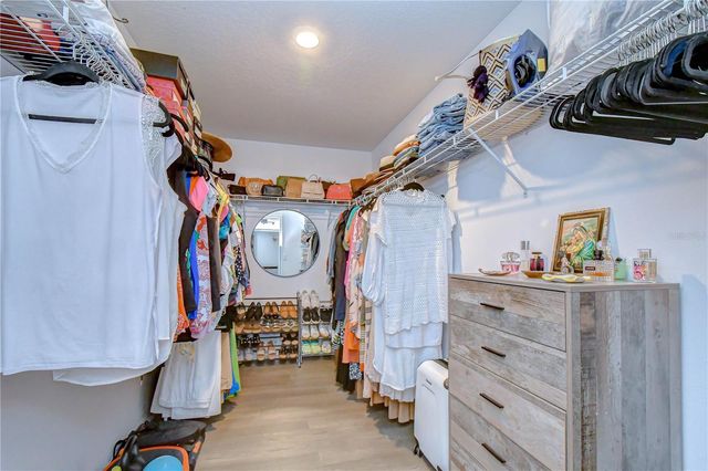 6820 HAZELNUT SPICE DRIVE, Sun City Center, FL 33573