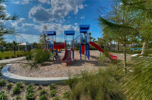 6820 HAZELNUT SPICE DRIVE, Sun City Center, FL 33573