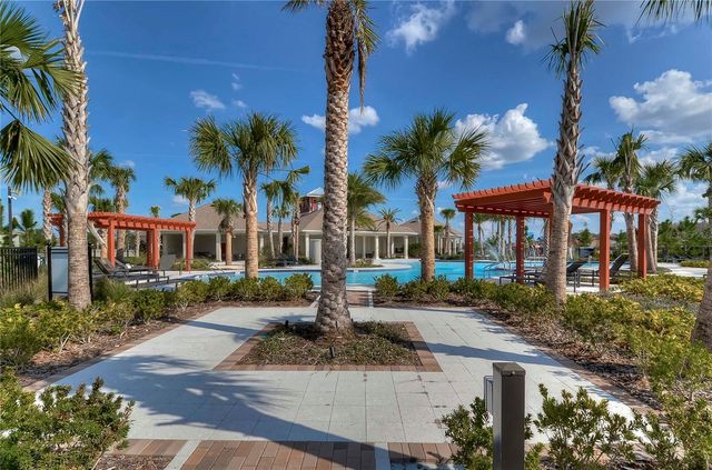 6820 HAZELNUT SPICE DRIVE, Sun City Center, FL 33573