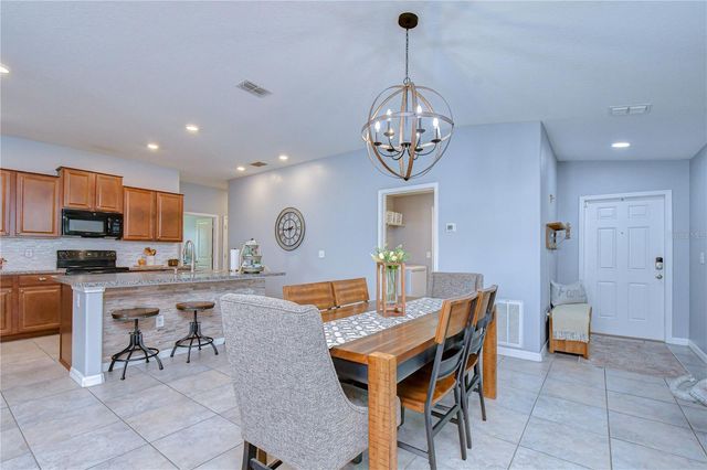 6820 HAZELNUT SPICE DRIVE, Sun City Center, FL 33573