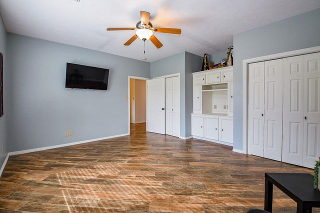 7002 Lakeside Drive, Liberty, TX 77575