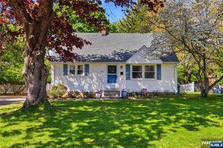 170 Marion Court, Pompton Lakes, NJ 07442