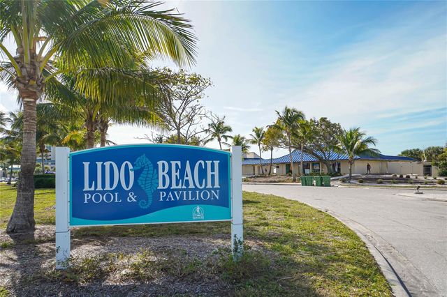 132 HARRISON DRIVE, Sarasota, FL 34236