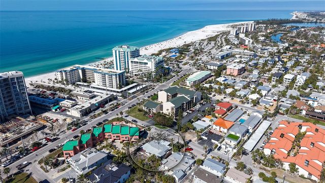 132 HARRISON DRIVE, Sarasota, FL 34236