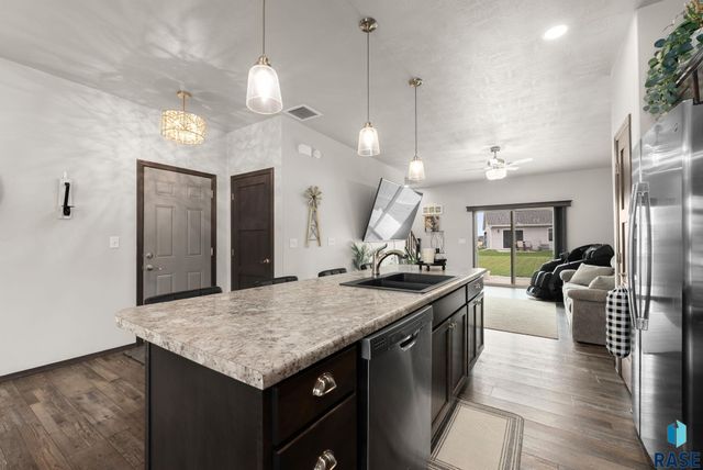 647 Ross St Street, Harrisburg, SD 57032