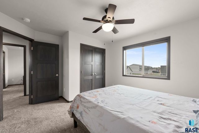 647 Ross St Street, Harrisburg, SD 57032