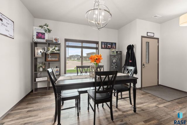 647 Ross St Street, Harrisburg, SD 57032